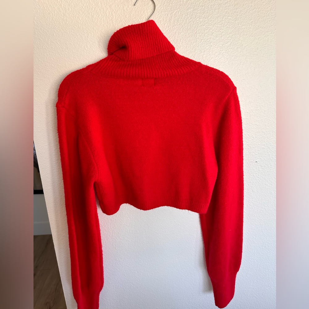 Princess Polly Cropped Turtleneck - Picture 7 of 7